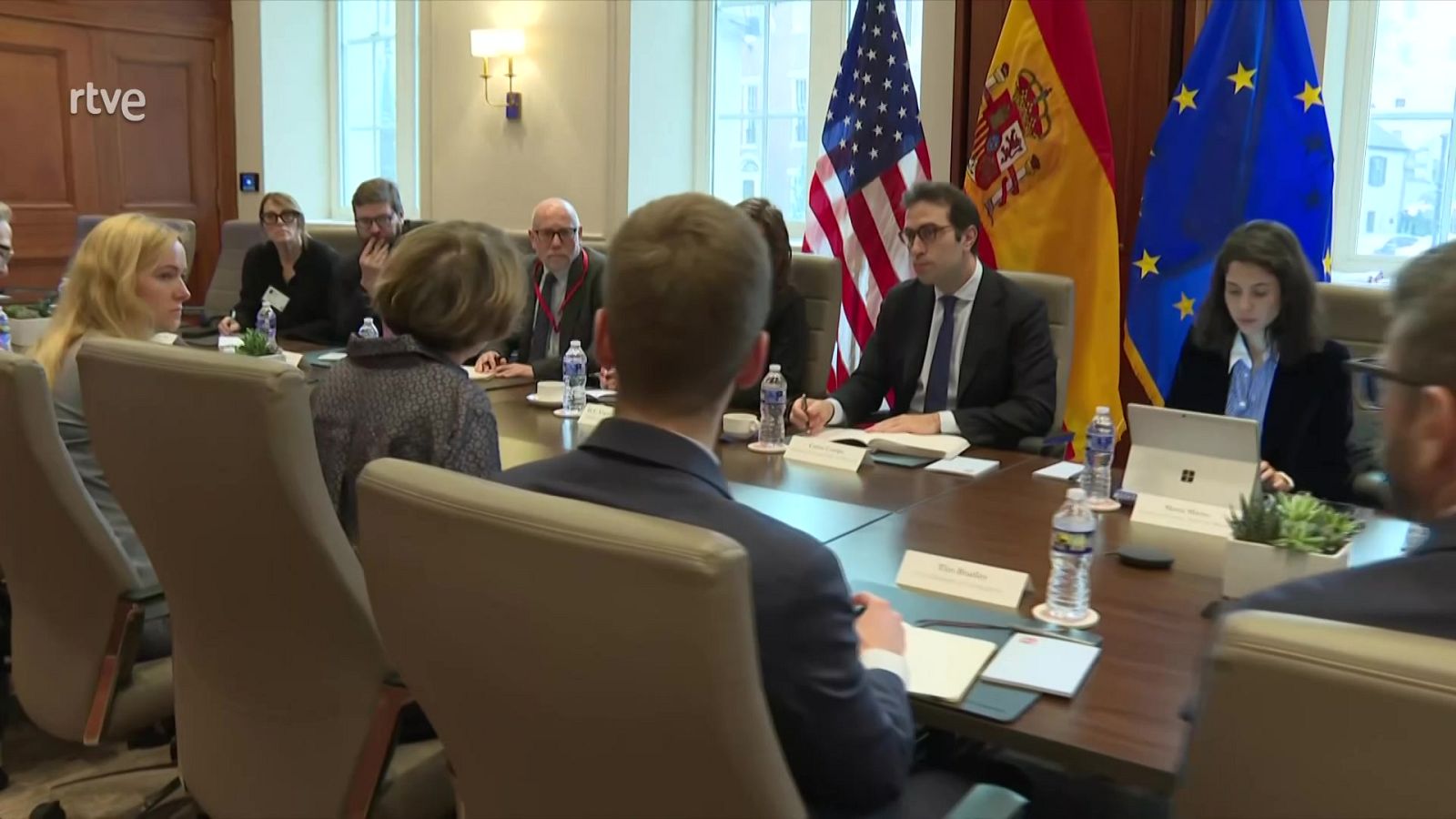 Informativo 24 horas - 20h - 15/04/25 - ver ahora