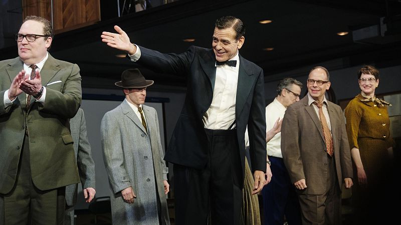 George Clooney adapta 'Buenas noches, y buena suerte' al teatro musical | Ver