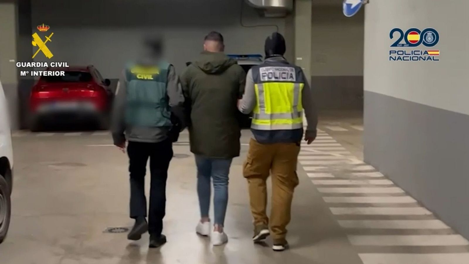 Así era la galeria de tiro subterránea de una banda de tráfico de armas en Granada | Ver