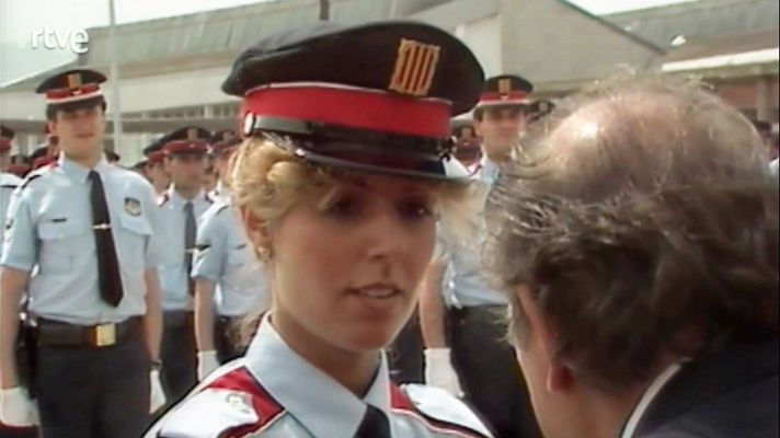 Arxiu TVE Catalunya - Lliurament de credencials a la segona promoció dels mossos