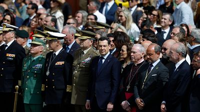 Juanma Moreno, sobre el Cristo de Mena: "Vivirlo en directo es algo que te llena, emociona y conmueve"