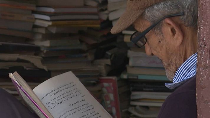 Telediario 1 - Mohamed Aziz, el librero más fotografiado del mundo desde el corazón de la Medina de Rabat