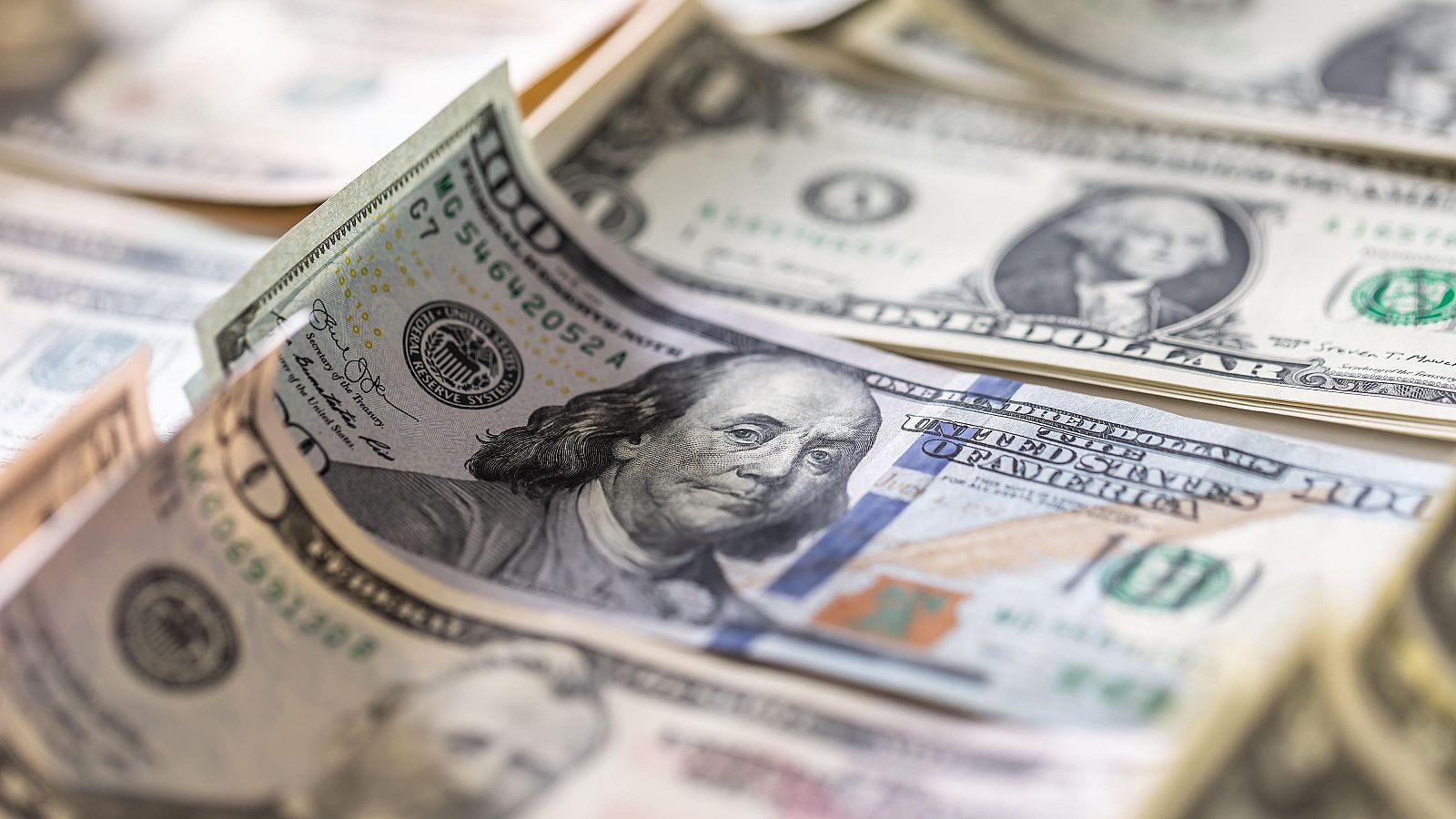 Pau Pujolàs niega que los aranceles de Trump se justifiquen en su artículo - La tarde en 24h | Ver