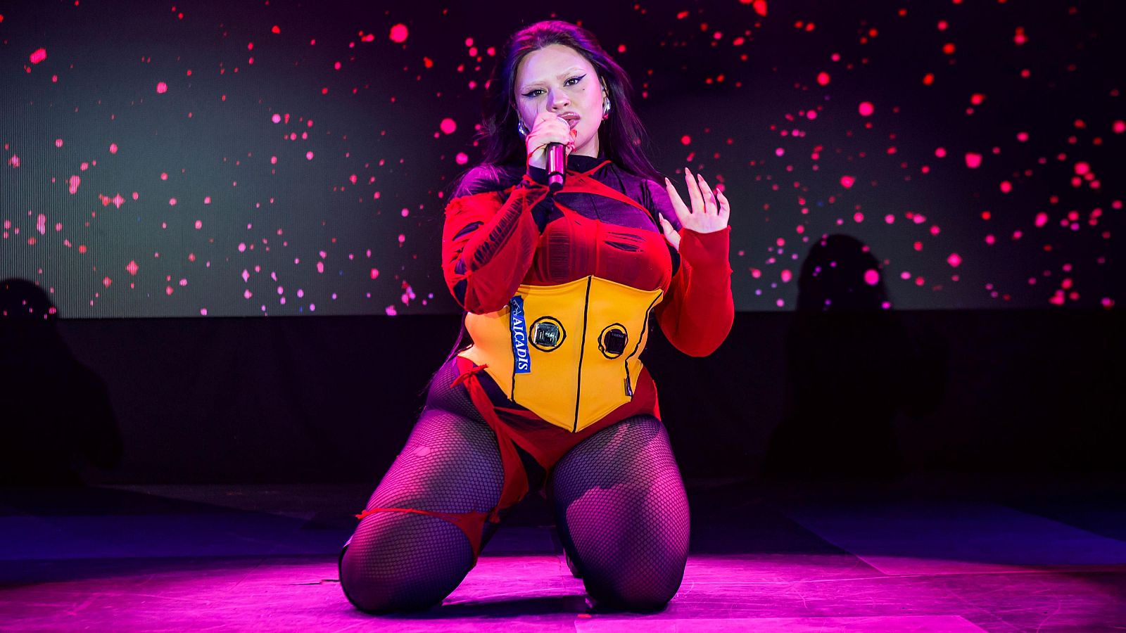 PrepartyES 2025: Miriana Conte (Malta) canta "SERVING" | Ver