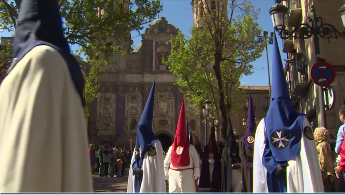 Telediario 1 - Ser cofrade por primera vez cuesta unos mil euros