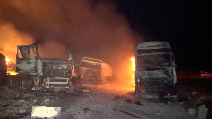 Telediario 2 - Al menos 74 muertos en un bombardeo de EE.UU. contra un puerto petrolero de los hutíes en Yemen