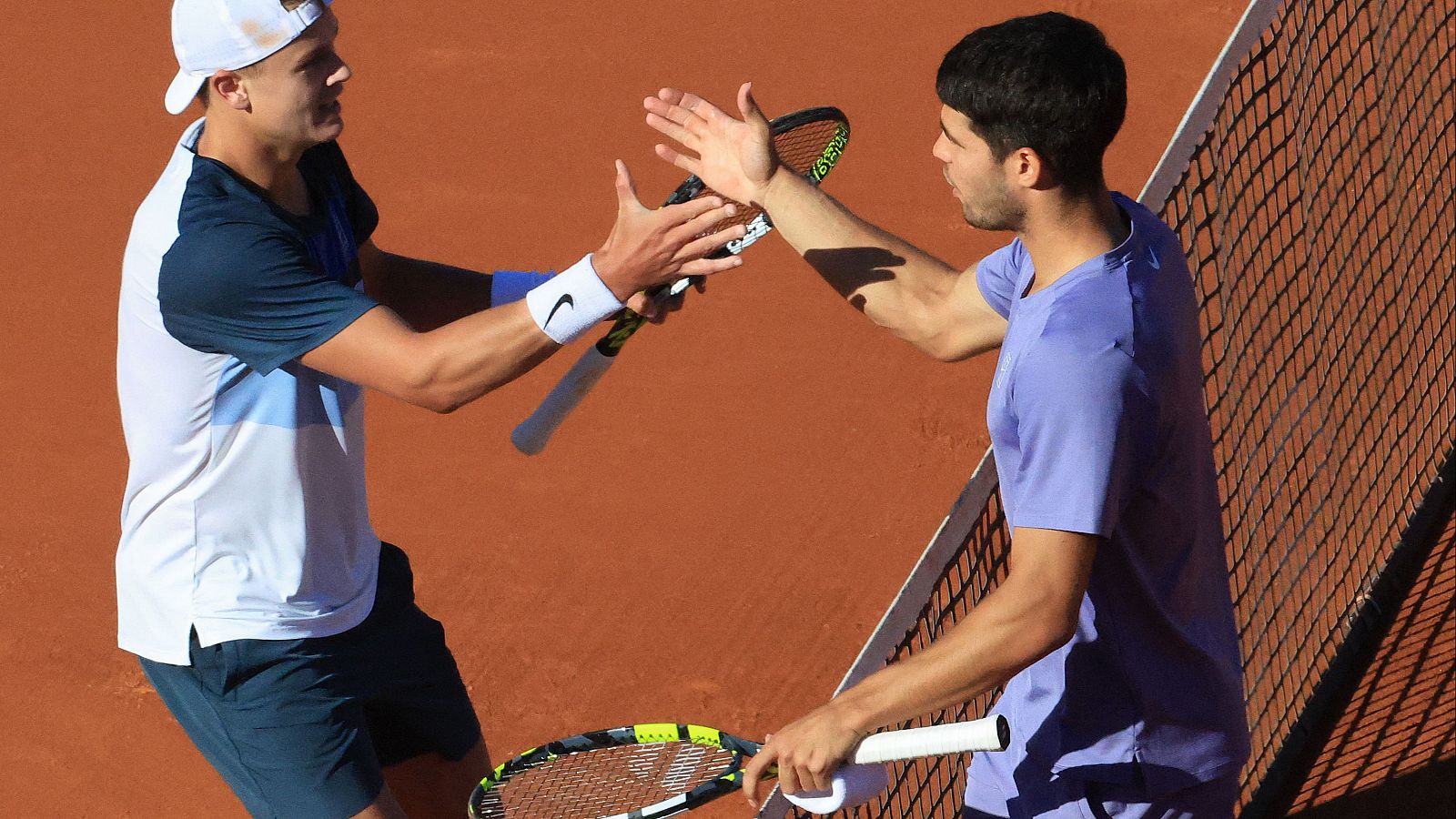 Alcaraz: "Me pongo a los pies de Nadal" - Tenis | Ver