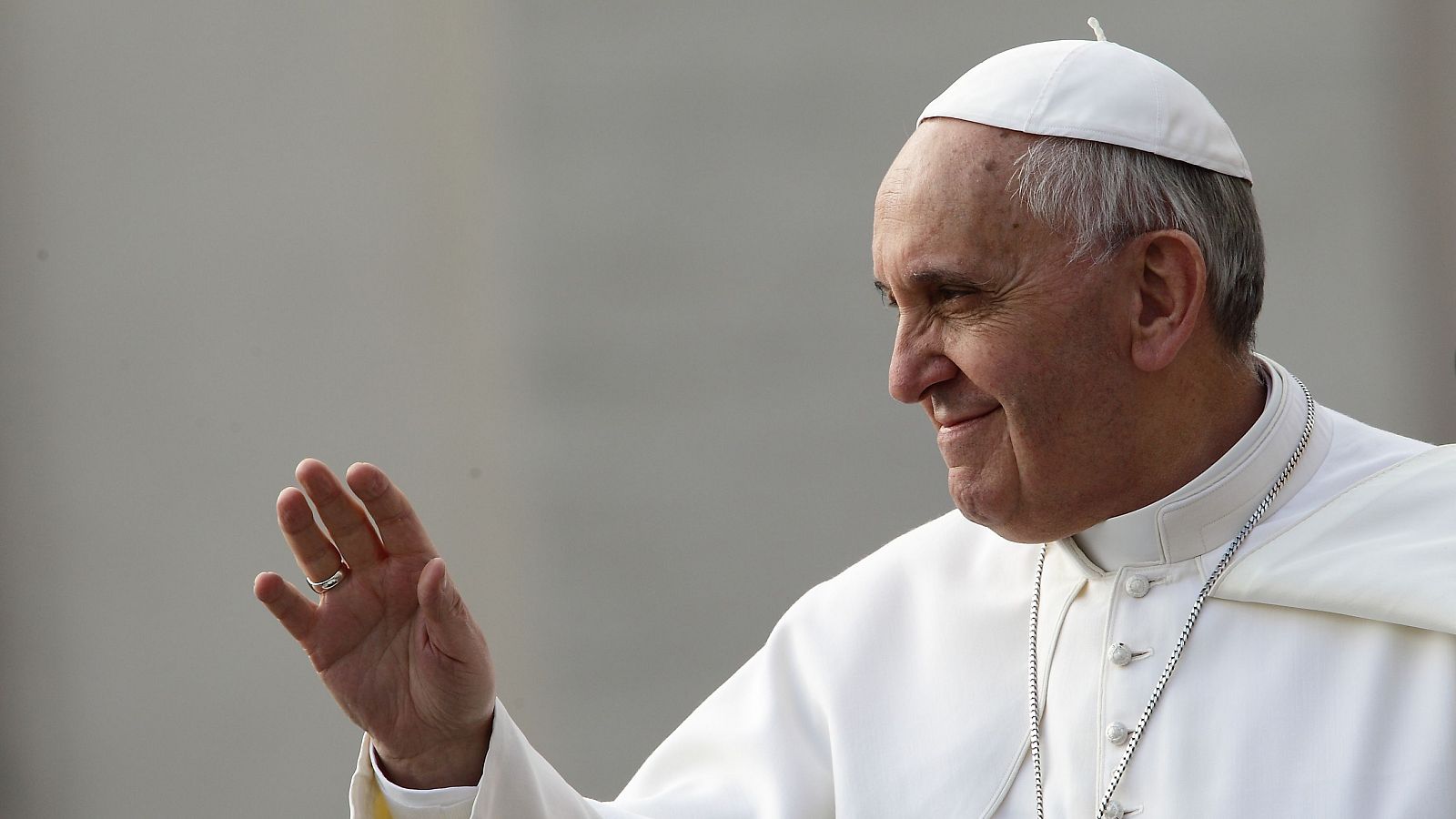 Francisco, el papa que renunció a los lujos del Vaticano - La tarde en 24h | Ver