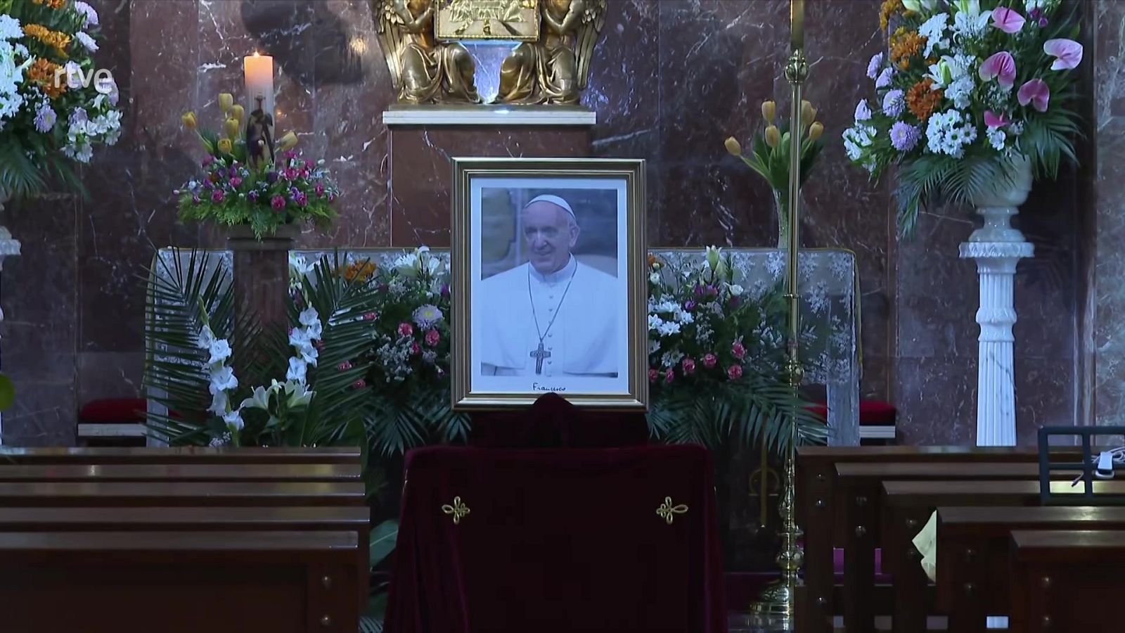 España también llora al papa Francisco - Informativo 24h | Ver