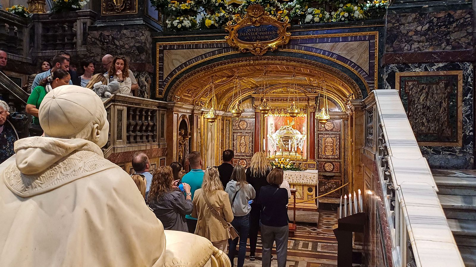 El papa Francisco será enterrado en Santa María la Mayor - Telediario 2 | Ver