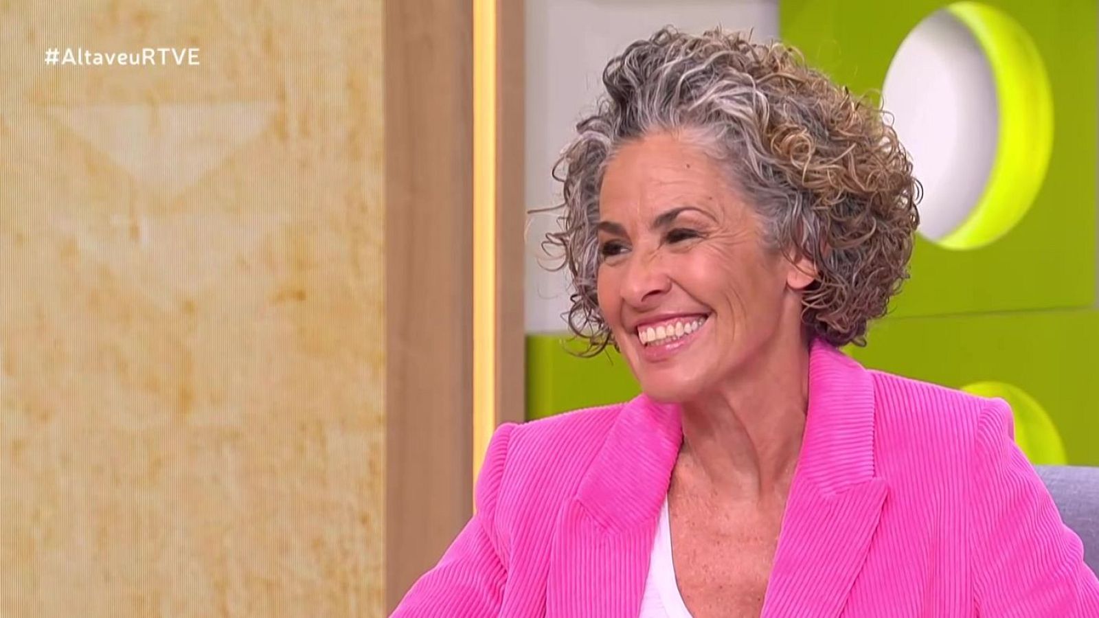 Nina trenca tabús sobre la menopausa amb el seu nou llibre - L'altaveu | Veure