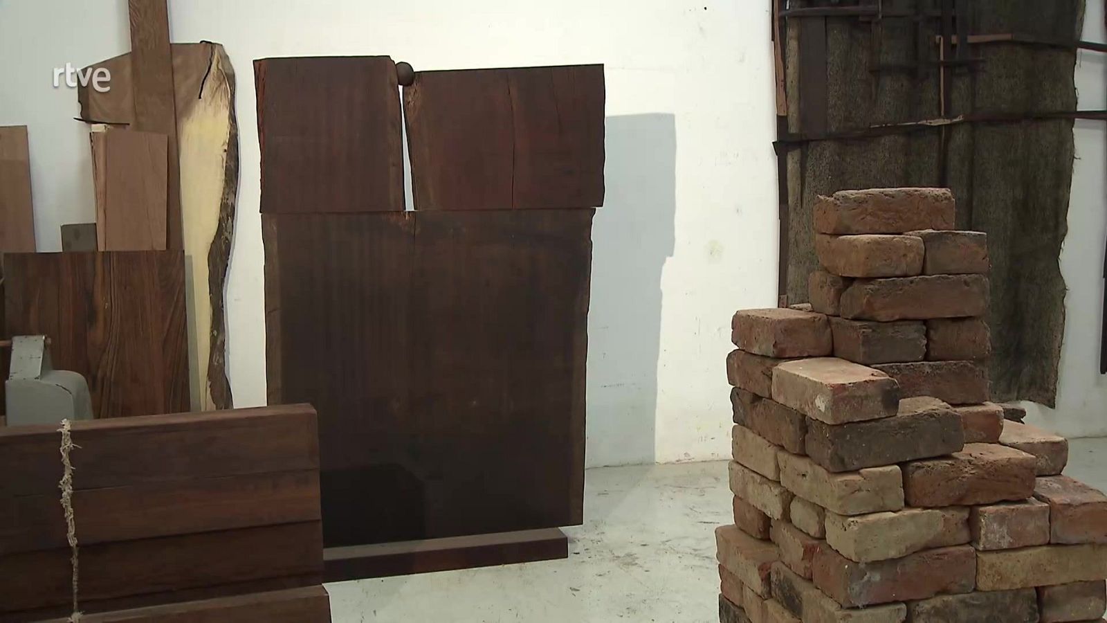 Jacobo Castellano: memoria y madera | Ver