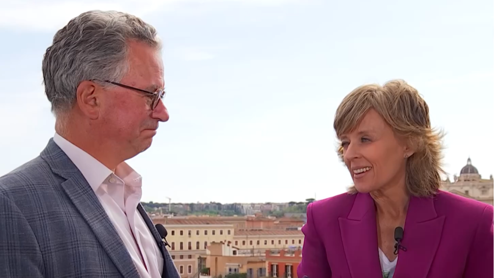 Entrevista: TVE habla con el biógrafo del papa Francisco, Austen Ivereigh - Informativo 24h | Ver