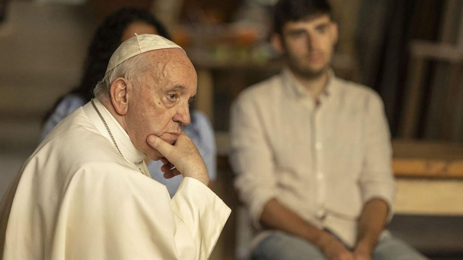 Diez jóvenes de todo el mundo se reúnen con el Papa Francisco con el objetivo de conversar y trasladarle las principales preocupaciones. Disfrútalo gratis en La 1 y en RTVE Play