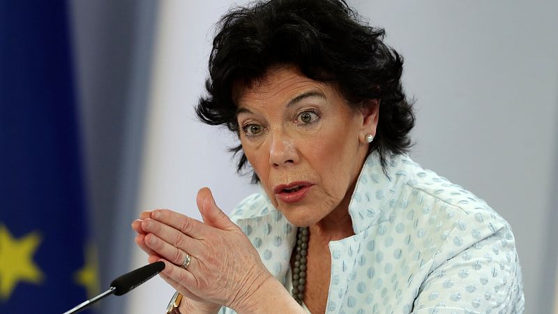 Celaá dice que la relación del papa con España era "muy buena" y que tenía decidido viajar a Canarias: "Era un gran gobernante"