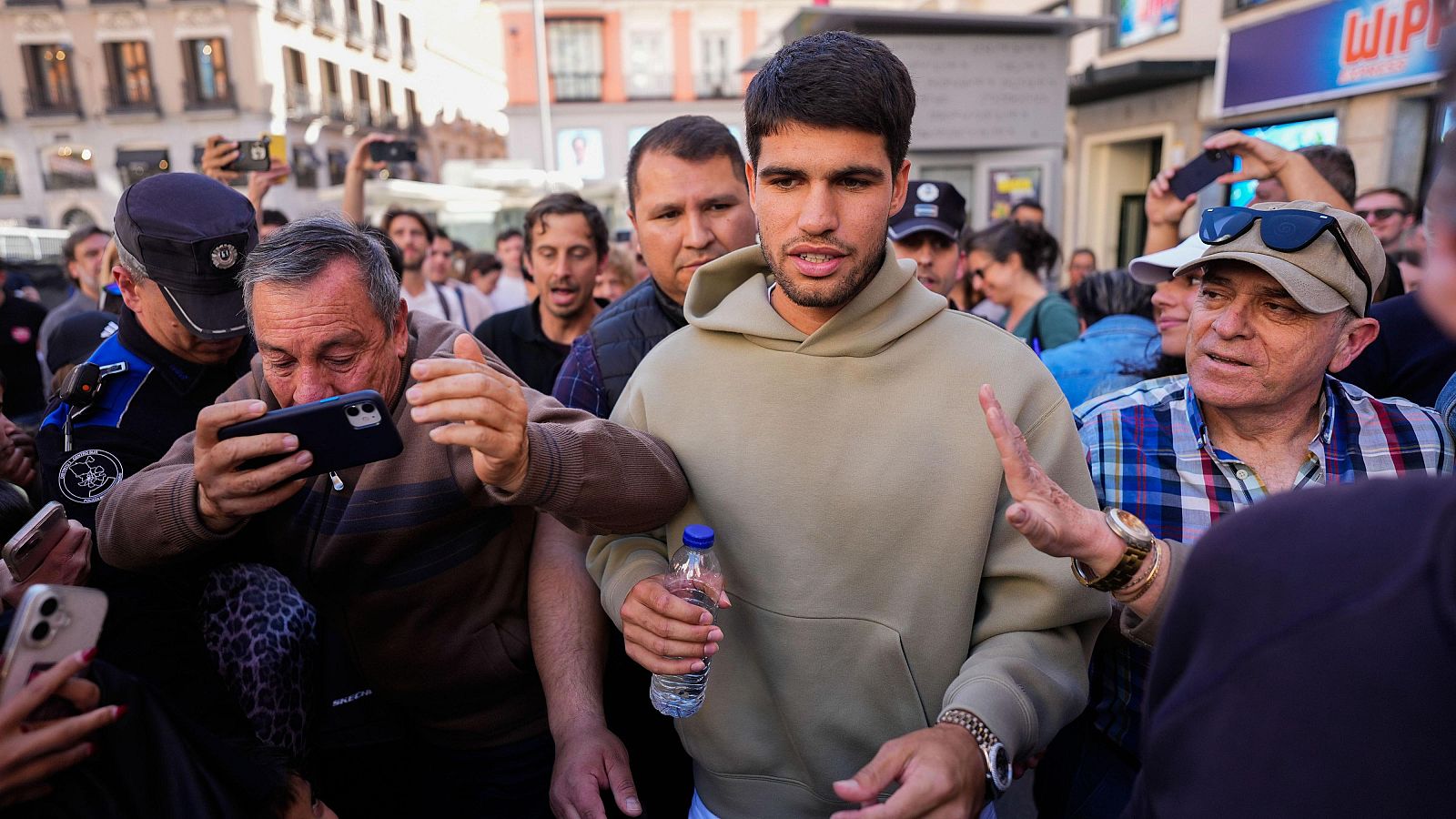 Alcaraz no estará en el Mutua Madrid Open por lesión - La hora de La 1 | Ver