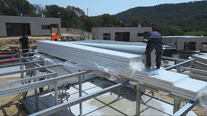 L'Informatiu - Pisos prefabricats com a solució a la crisi de l'habitatge