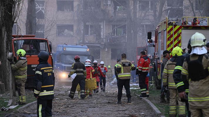 Telediario 1 - Rusia ataca Kiev y deja al menos doce muertos y más de 70 heridos