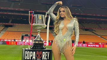 Melody sorprende en el descanso de la Final de la Copa del Rey ¡Mira su actuación!