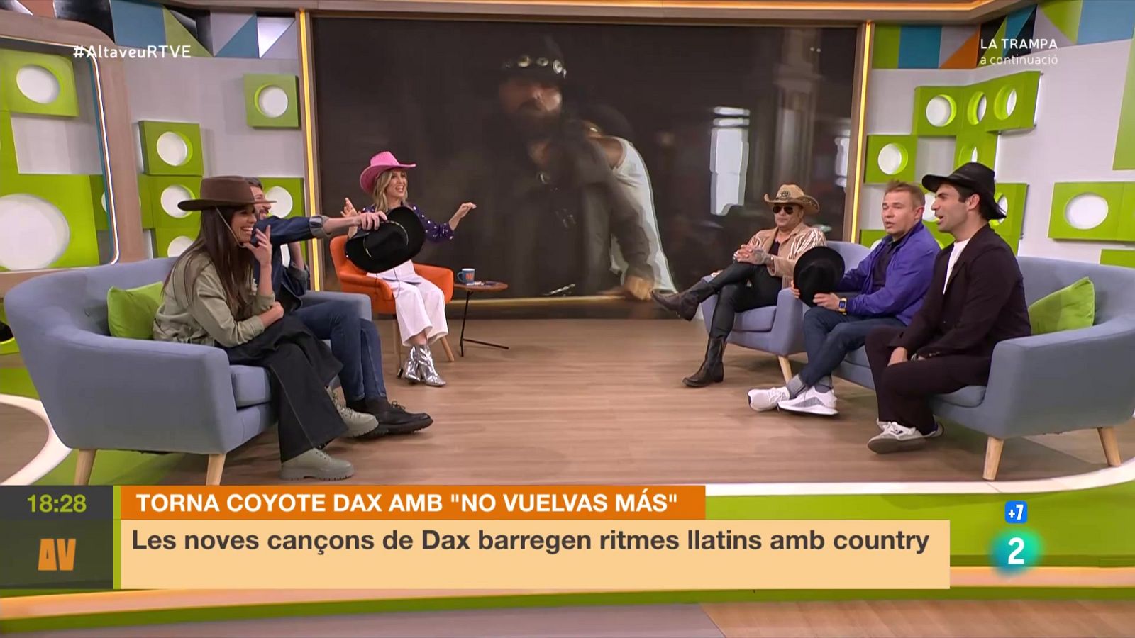 Enterrament Papa Francesc, compartir pis i Coyote Dax - L'Altaveu - L'altaveu | Veure