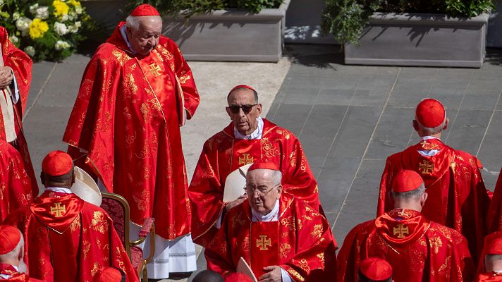 Telediario 1 - Del cardenal Omella al arzobispo de Rabat: los seis papables españoles