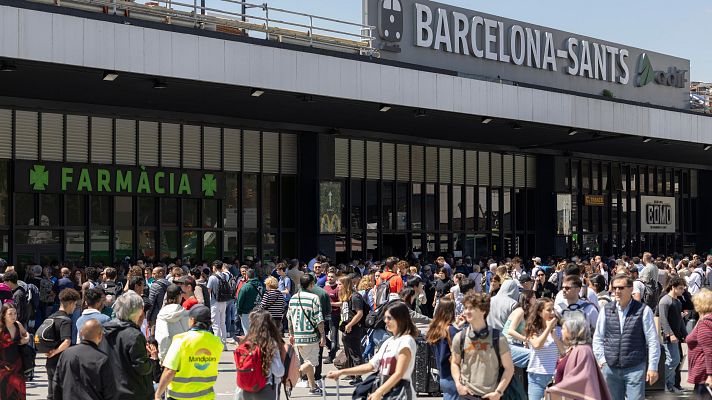 Telediario 2 - 30.000 personas sufren el apagón durante su viaje ferroviario