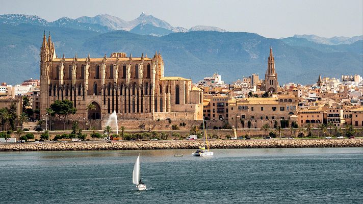 Telediario 2 - Apagón eléctrico: ¿por qué no ha afectado a Baleares, Canarias, Ceuta y Melilla?