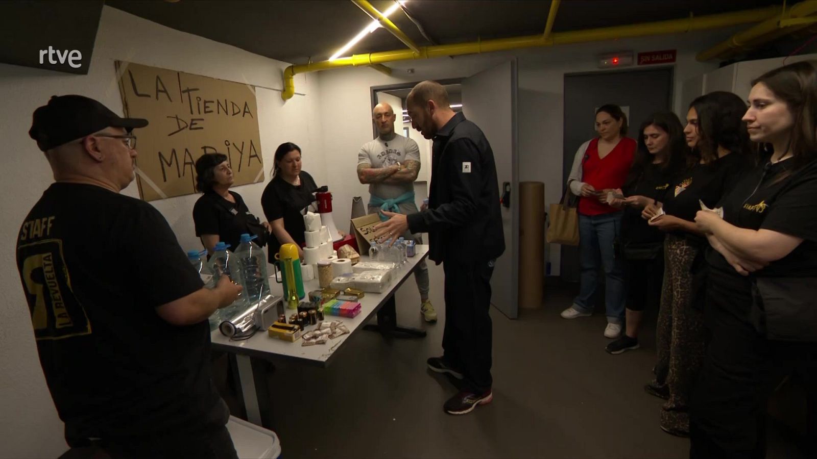 La Revuelta | La tienda de Mariya 30/4/25 - La Revuelta | Ver