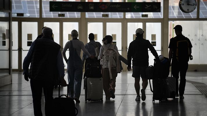 Telediario 2 - La DGT prevé 7,5 millones de desplazamientos por carretera durante el puente de mayo