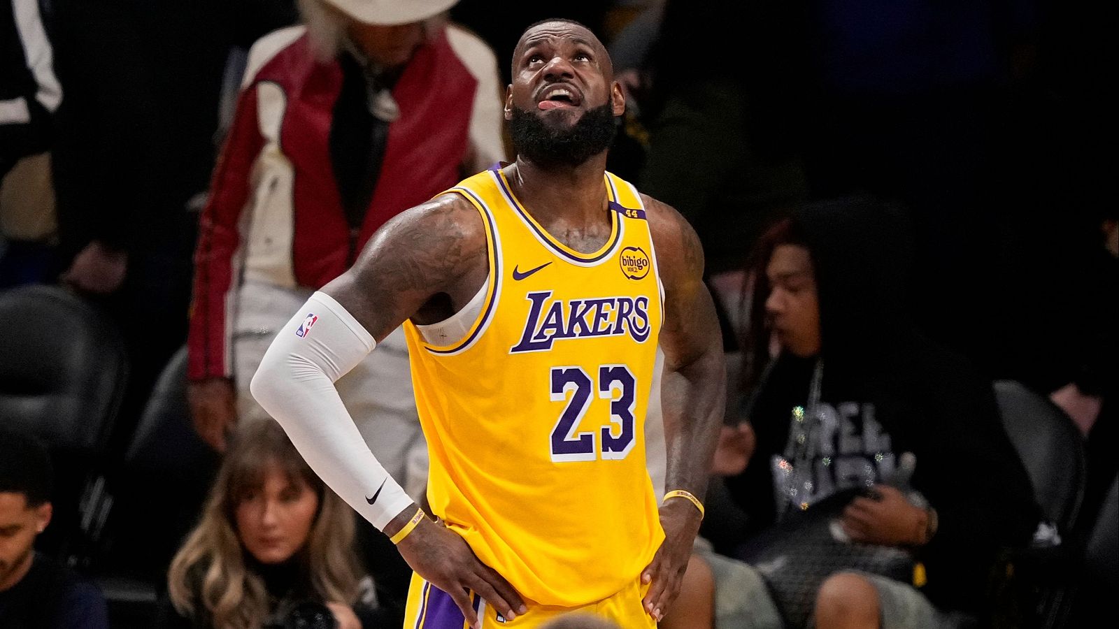 LeBron James deja en el aire su futuro en Lakers - Baloncesto en RTVE | Ver