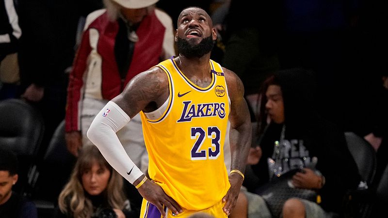 Los Lakers se estrellan ante Minnesota y LeBron deja en el aire su futuro: "No s cunto tiempo quiero seguir jugando"