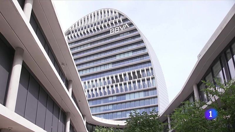 La CNMC aprova l'adquisició per unanimitat, però amb condicions - L'Informatiu | Veure