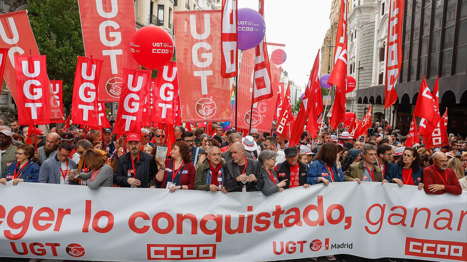 Día del Trabajo: miles de personas se manifiestan en toda España - Telediario Fin de Semana | Ver