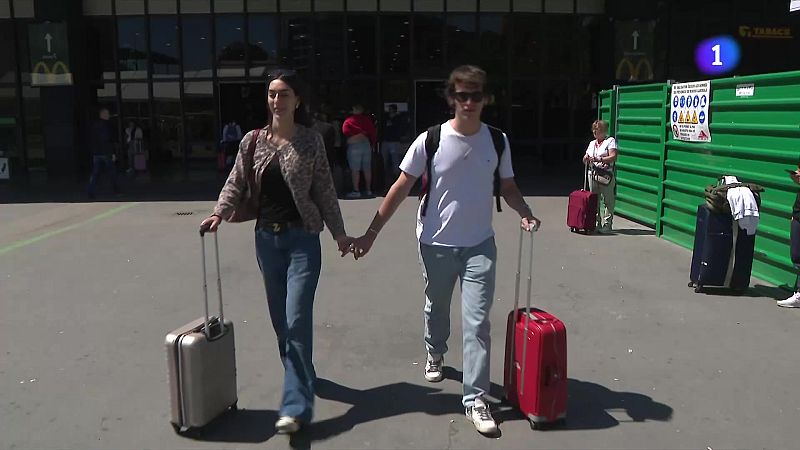 Pont de maig de rècord turístic tot i la pluja - L'Informatiu | Veure