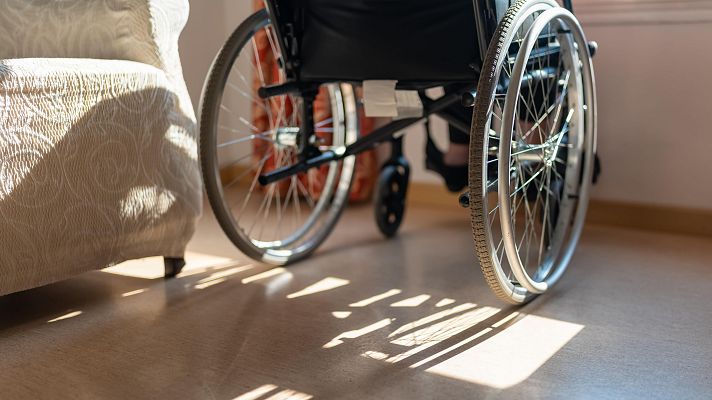 Telediario 2 - Terapias grupales para afrontar el duelo de llevar a un familiar a una residencia