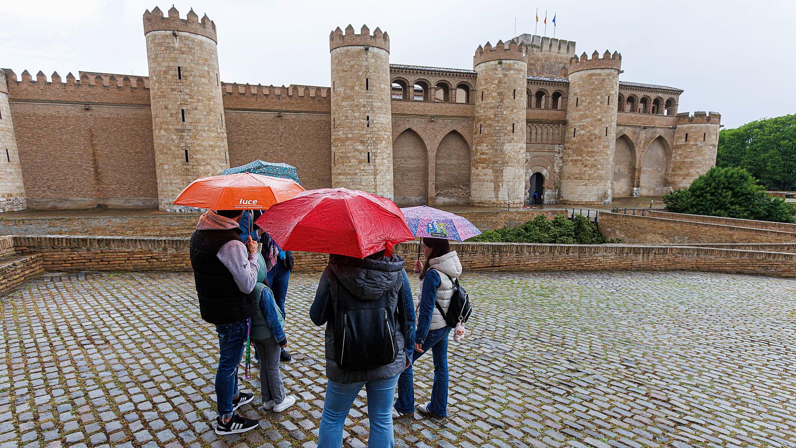 Lluvias en la mitad occidental, el tercio oriental y Baleares - El tiempo | Ver