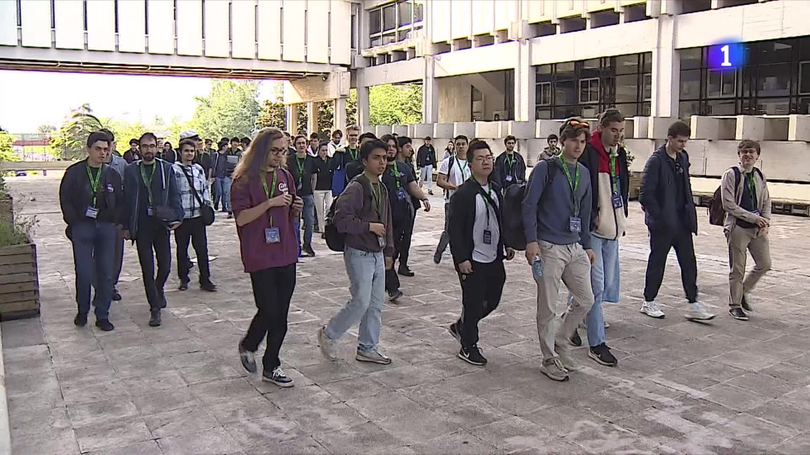 En busca de los mejores físicos | Ver