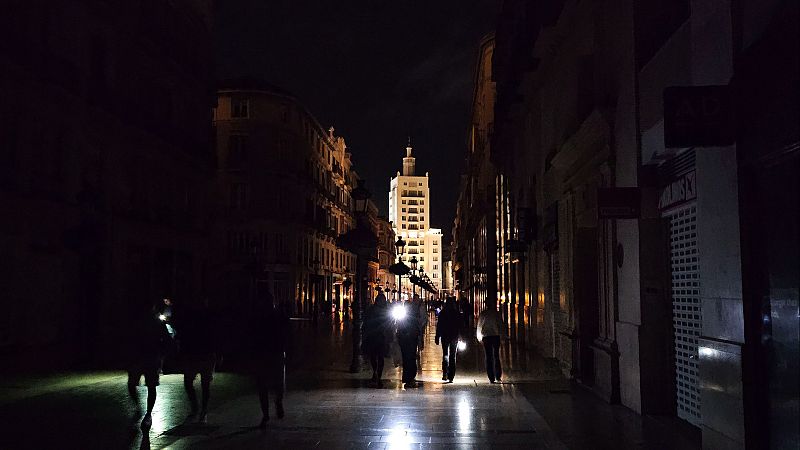 Una mayoría opina que la información del Gobierno durante el apagón fue insuficiente - Fin de semana 24h | Ver