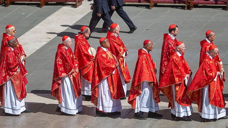 Informe semanal - Y después de Francisco, ¿quién?