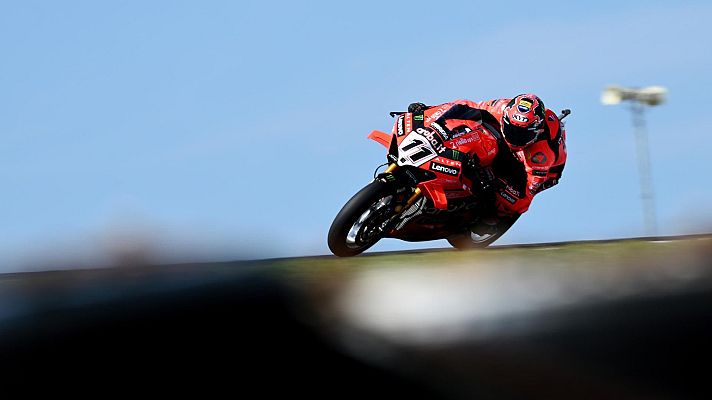 Mundial de Superbike - Bulega firma el triplete en la Ronda de Italia y Bautista repite 3º puesto