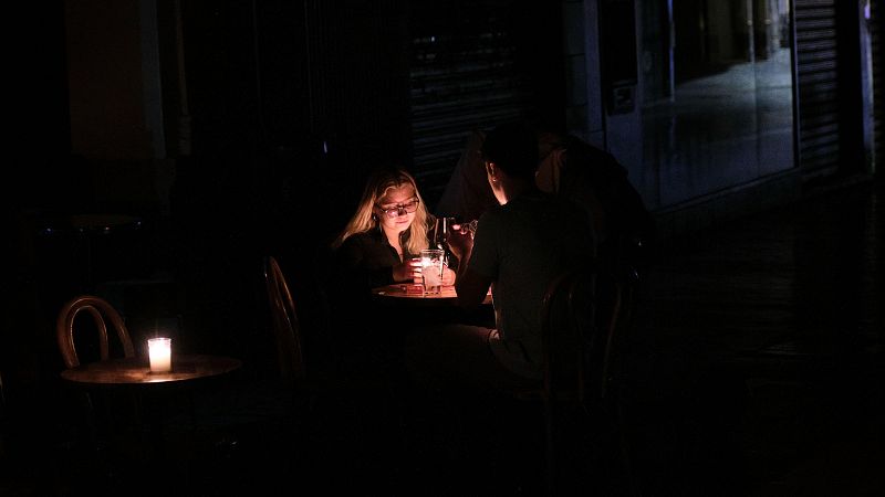 Seis días sin respuestas de las causas del apagón