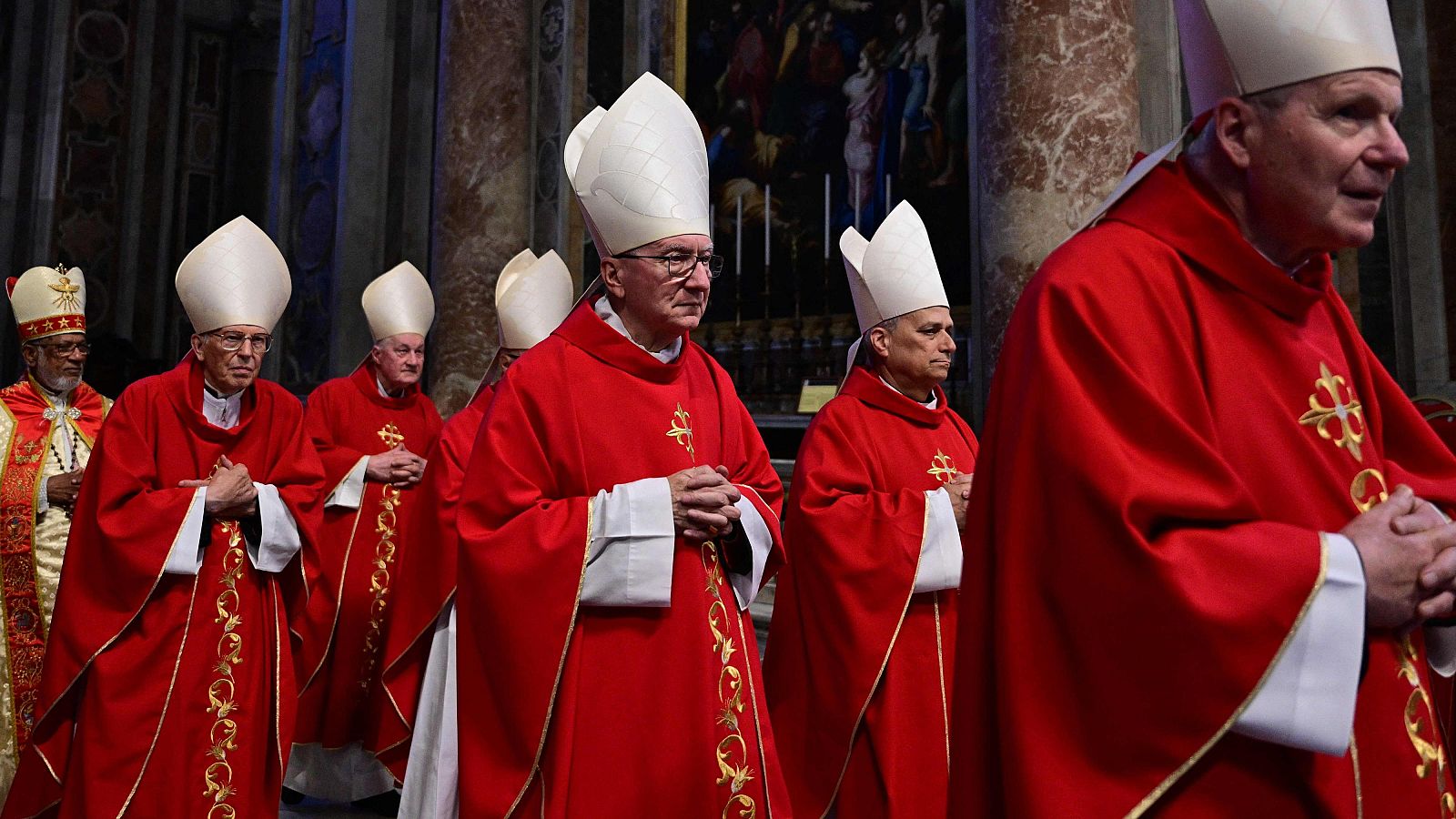 Los cardenales italianos más papables en el cónclave | Ver