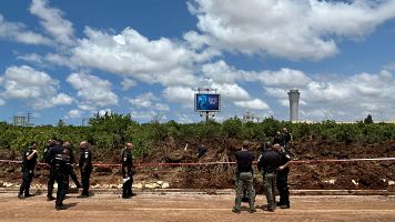 Varios heridos tras impactar un misil hutí cerca del aeropuerto internacional de Ben Gurión en Tel Aviv
