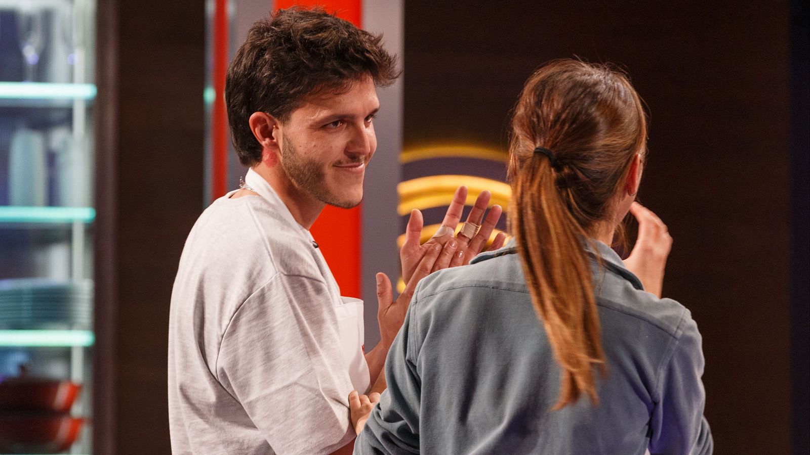 Chema: "Si no utilizas desodorantes químicos durante 21 días tu cuerpo deja de oler" - MasterChef | Ver