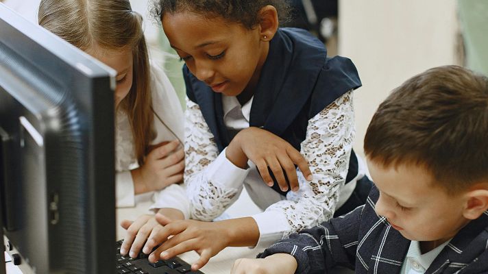 La aventura del Saber - Laura Cuesta. El uso de pantallas en las aulas
