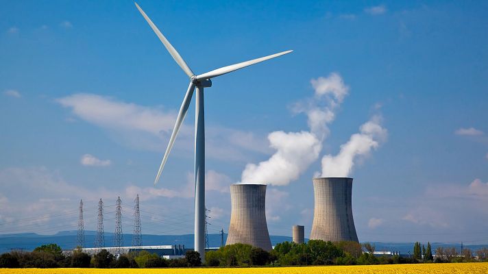 La economía - Continúa el debate entre nucleares y renovables debido al apagón del 28 de abril