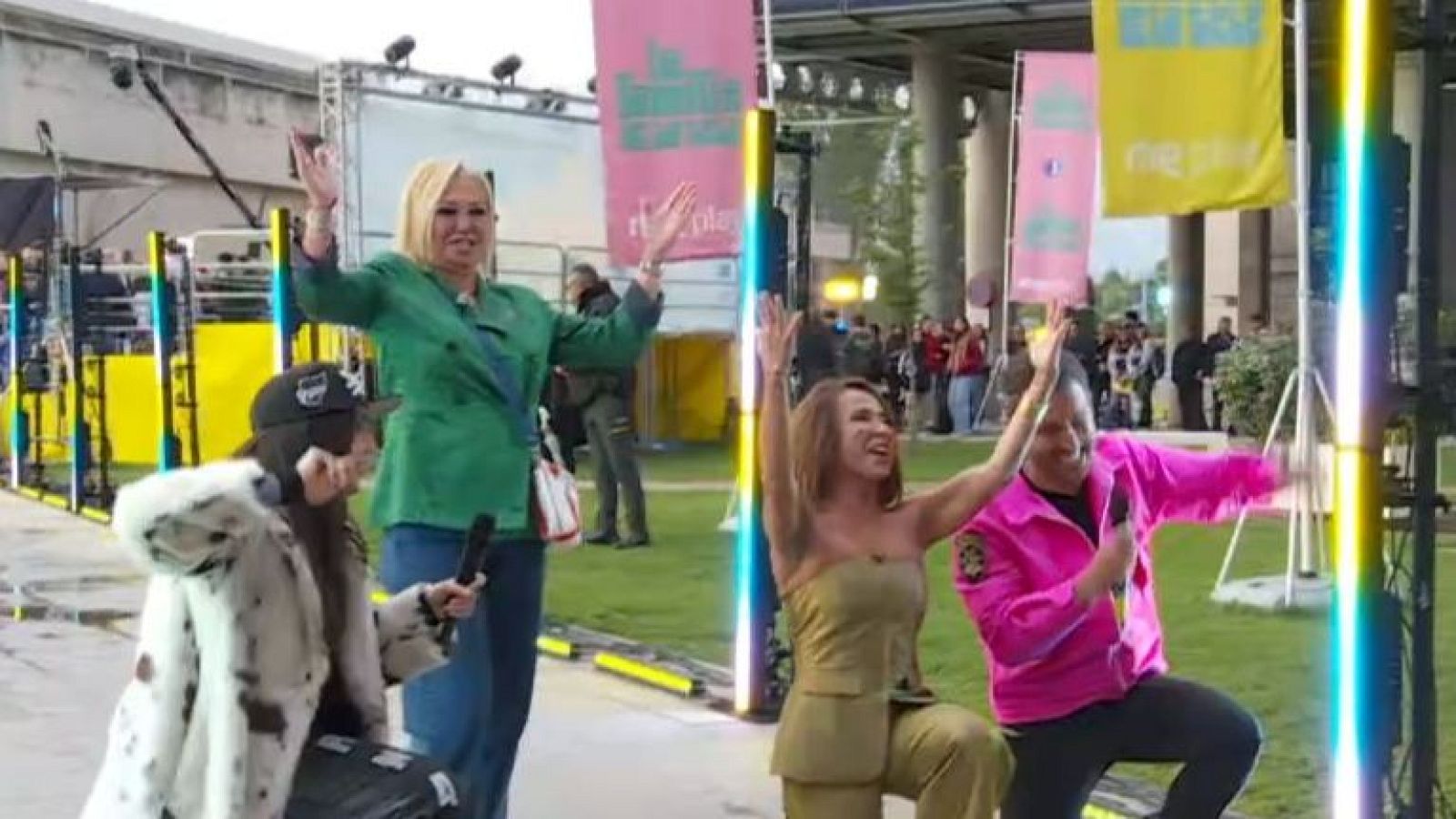 'La Familia de la Tele' abre las puertas del Estudio 5 - La familia de la tele | Ver