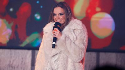 Melody interpreta "ESA DIVA" antes de poner rumbo a Eurovisin