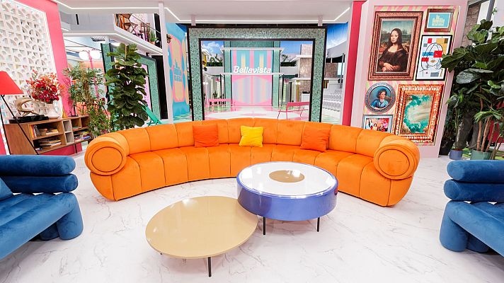 Telediario Matinal - 23 cámaras, 1000 m²... Así es el plató de La familia de la tele