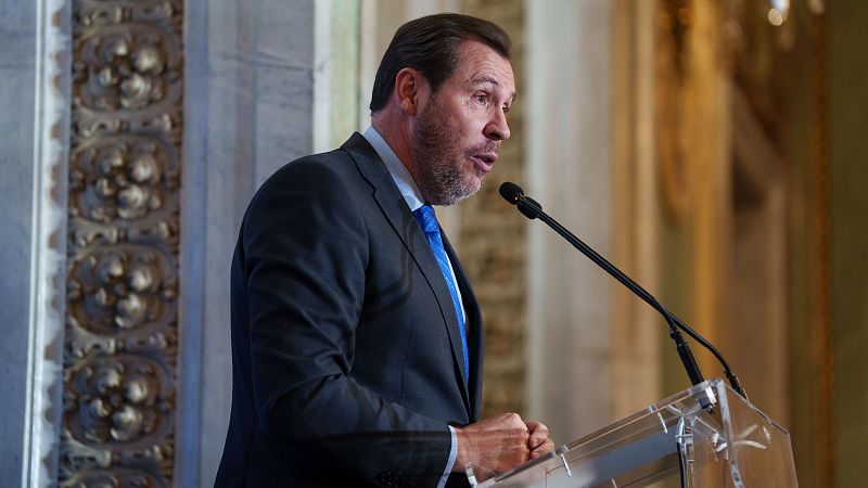 El tráfico ferroviario recupera la normalidad y Puente aclara que "no hay que descartar el robo"